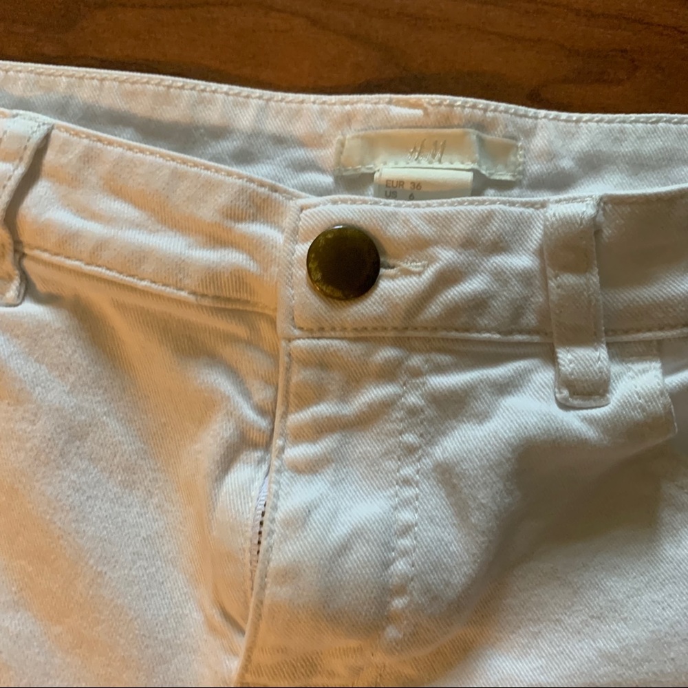 AEO Denim Mini Skirt & H&M White Denim Shorts - Picture 11 of 12